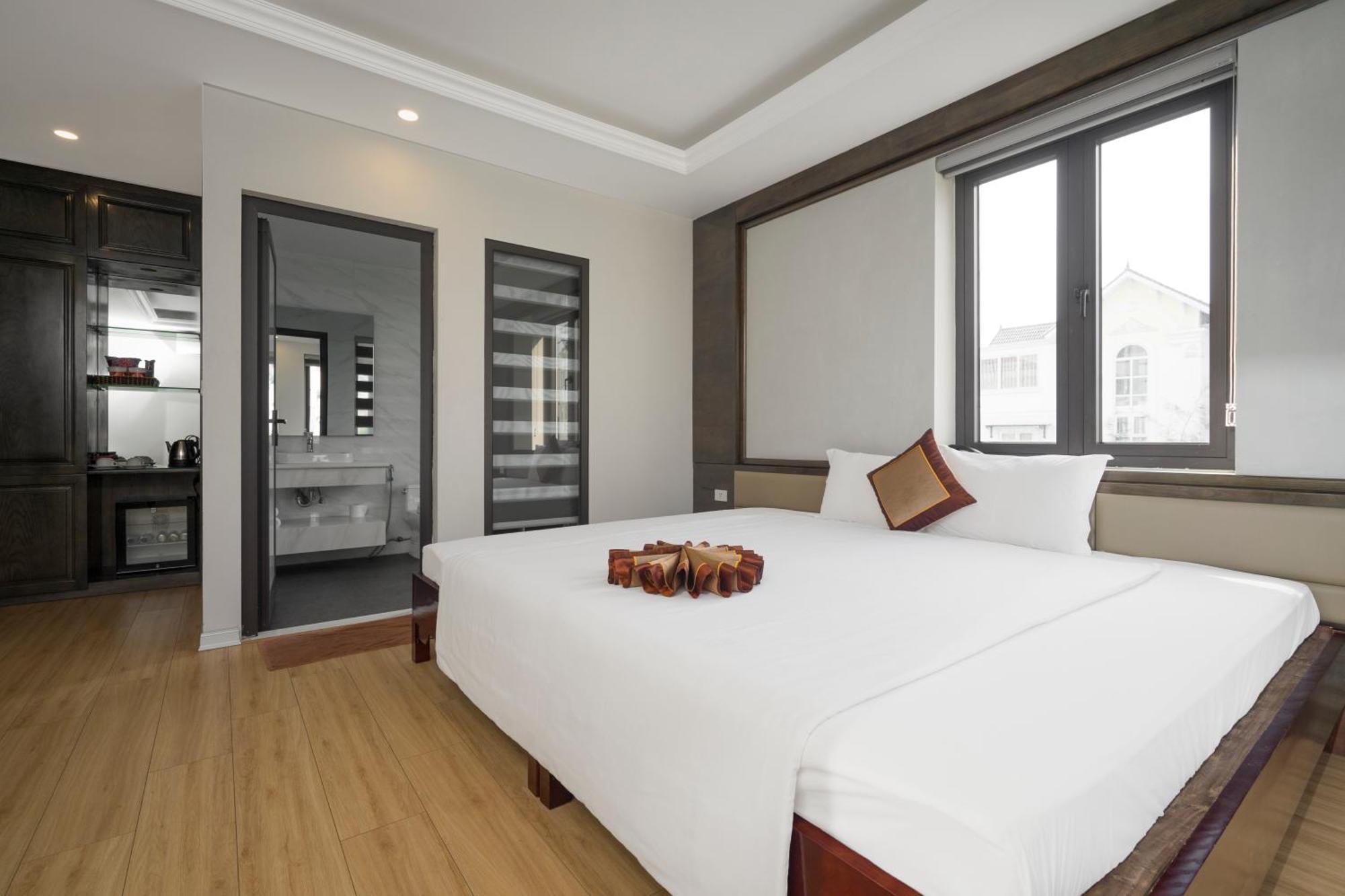 Boston Halong Hotel Ha Long Bagian luar foto